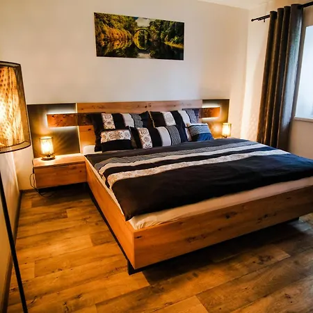 Zlaty Dub Apartment