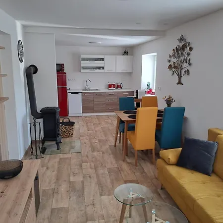 Zlaty Dub דירה Dubi (Rychnov nad Kneznou)